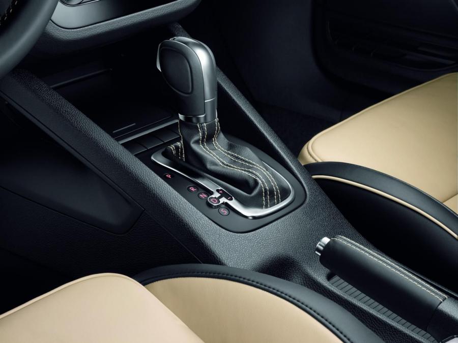  Volkswagen Eos 2010 года  (фото 17 из 24)